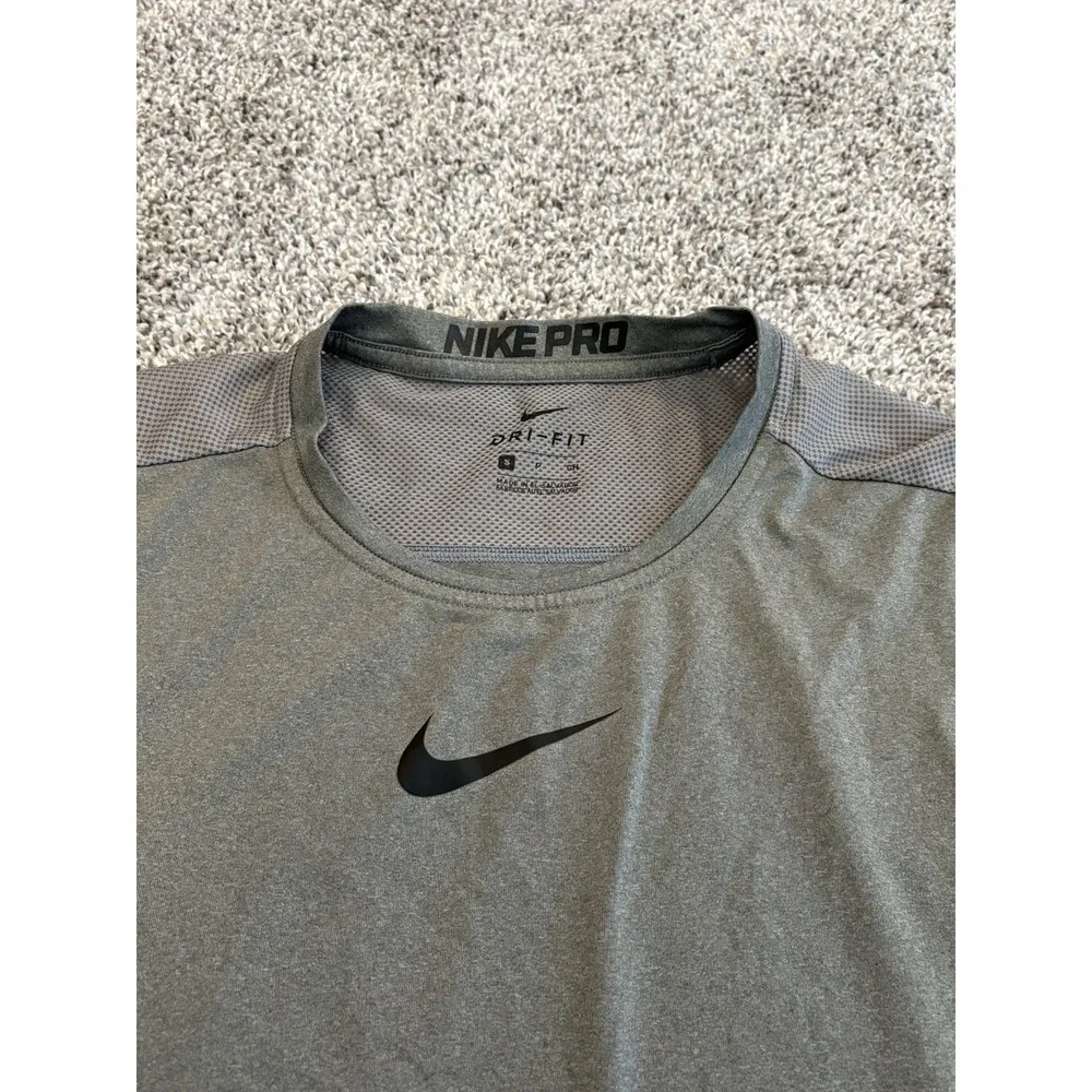 Nike Pro Gray Dri Fit Shirt Men's Size Small Tank Top Vented Light Weight Shirt